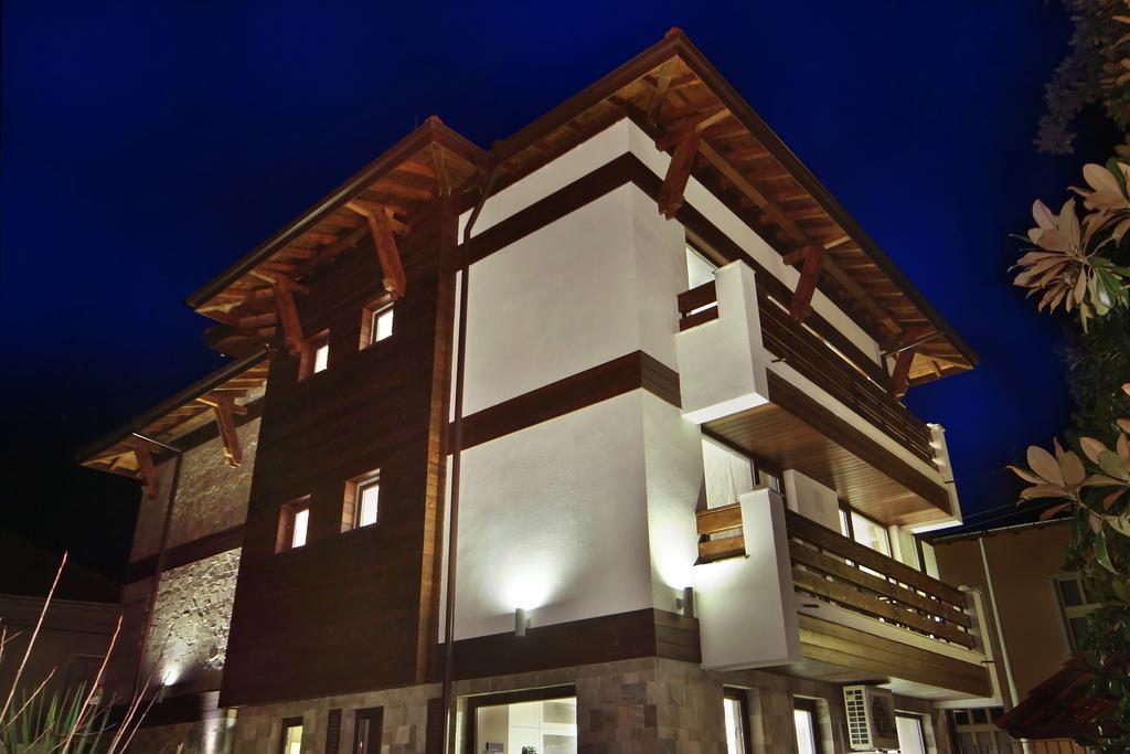 Anita Guest House & Relax Perushtitsa Екстер'єр фото