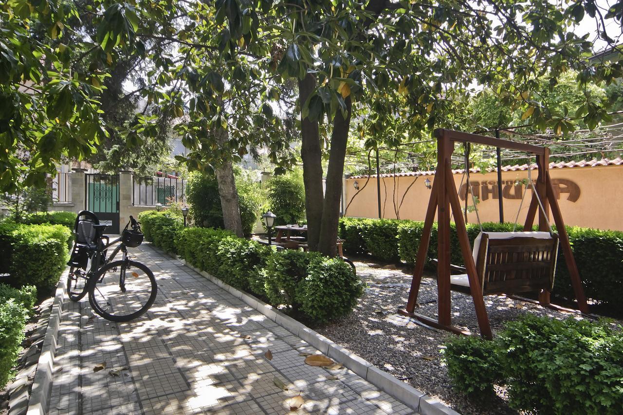 Anita Guest House & Relax Perushtitsa Екстер'єр фото