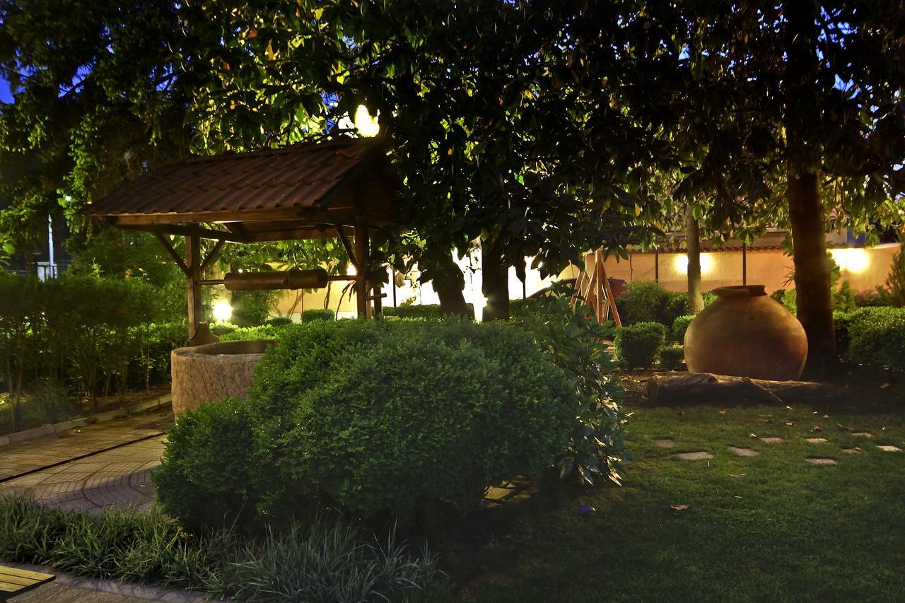 Anita Guest House & Relax Perushtitsa Екстер'єр фото